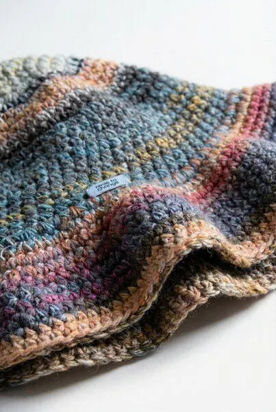 KnitToChange KnitToChange Handgehäkelte Bucket Hat mit breiter Krempe – Multicolor – Produktbild 4 von 4