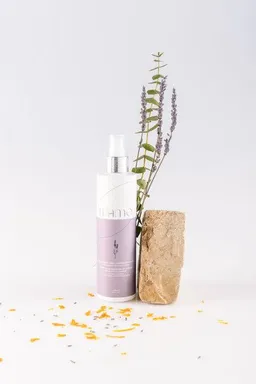 Manulena Manulena Raumduftspray Lavendel Relax Wamo 250 ml mit ätherischen Ölen aus Lavendel, Eukalyptus und Orange – Produktbild 1 von 1