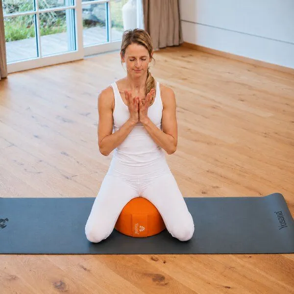 Yosana Yosana Yogakissen rund, Meditationskissen 30x15cm, Kurkuma, – Produktbild 4 von 8