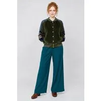 ein garten Studios ein garten Studios College Jacke aus Baumwollsamt & TENCEL – soft, sportlich, bewusst – Produktbild 1 von 1