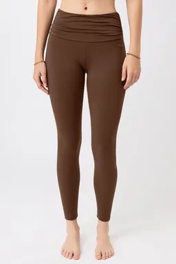 mandala mandala Damen vegan Pilates Strumpfhose Wilderness In Braun – Produktbild 1 von 1