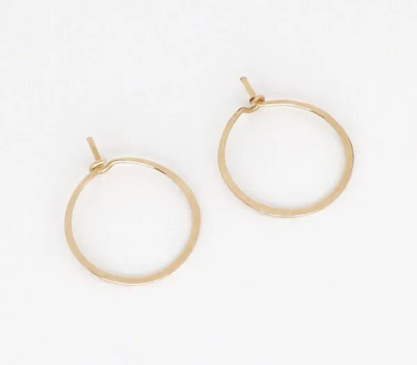 BELLYBIRD Jewellery BELLYBIRD Jewellery CREOLEN - Kreis, gehämmert, S/M/L, Vergoldet, – Produktbild 2 von 4