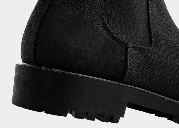 8000Kicks 8000Kicks Der Crossover-Hanf-Chelsea in komplett Schwarz – Produktbild 3 von 4