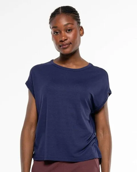 Alma & Lovis Alma & Lovis Stylisches Kurzarmshirt aus fließendem EcoVero | Pique T-Shirt, Aura (blau), – Produktbild 1 von 4