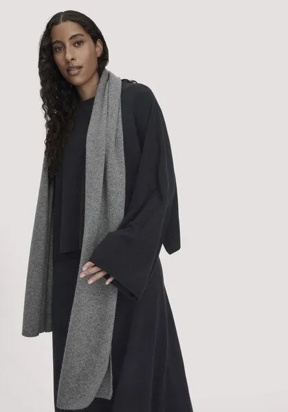 hessnatur hessnatur Strick Schal aus Bio-Merinowolle mit Cashmere, Grau, – Produktbild 1 von 4