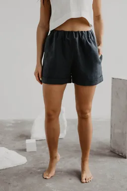 AmourLinen AmourLinen Damen vegan Kurze Hose Mia Charcoal – Produktbild 1 von 1