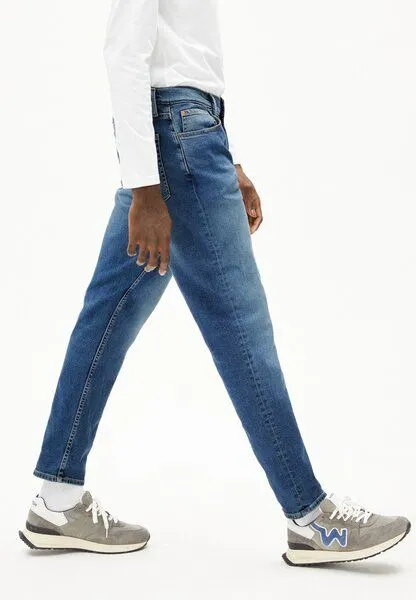 ARMEDANGELS ARMEDANGELS AARJO TARPA Herren Tapered Jeans recycelter Baumwoll Mix Comfort Stretch, Dive, – Produktbild 3 von 3
