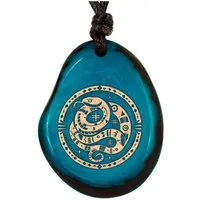 Simaru TÜRKISE Tagua-Kette mit graviertem Tieranhänger – nachhaltig & handgefertigt | Simaru – Produktbild 1 von 1