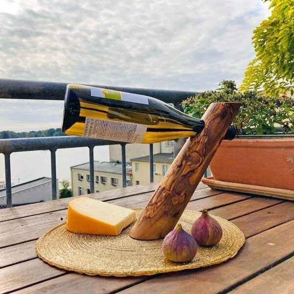 NATUREHOME NATUREHOME Weinflaschenhalter aus Olivenholz diagonal stehend – Produktbild 3 von 4