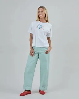 Brava Fabrics Brava Fabrics Chiringuito Embroidery Oversize T-Shirt Weiß – Produktbild 1 von 1