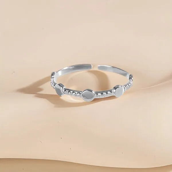 ELEKTROPULLI Größenverstellbarer Fine Dots Ring ca. Ø 17mm von Elektropulli, Silber, – Produktbild 3 von 4