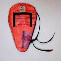 REFISHED fair fashion REFISHED fair fashion SCHLÄGERHÜLLE 'PADEL' - upcycelte Fischfuttersäcke und Zementsäcke, #fish orange, – Produktbild 1 von 1