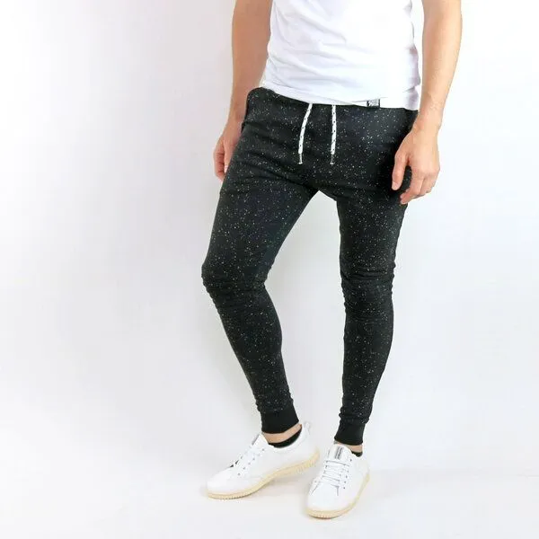 Gary Mash GARY MASH Jogginghose Macklin Mélange aus Biobaumwolle, Schwarz, – Produktbild 1 von 4