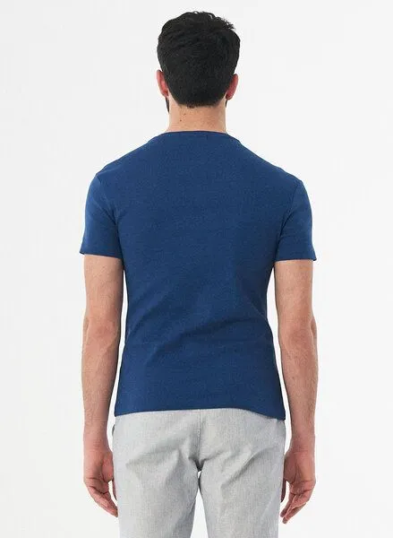 ORGANICATION ORGANICATION Geripptes T-Shirt aus Bio-Baumwolle mit V-Ausschnitt, Navy, – Produktbild 4 von 4