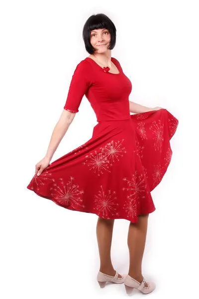 Peaces.bio - handbedruckte Biomode Peaces.bio - handbedruckte Biomode Bio-Tanzkleid "Kümmelfreude", Bordaux, – Produktbild 1 von 3