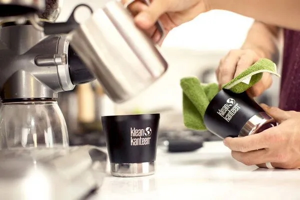 Klean Kanteen Klean Kanteen Tumbler isoliert 237ml mit Deckel, Schwarz matt, – Produktbild 4 von 4
