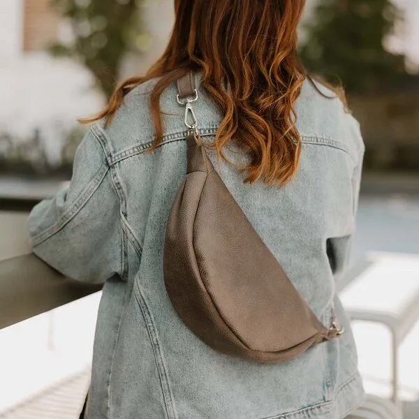 BOWLEANIES TASCHEN BOWLEANIES TASCHEN Moon Bag aus Lederfaserstoff, Dunkelgrau mit silber, – Produktbild 4 von 4