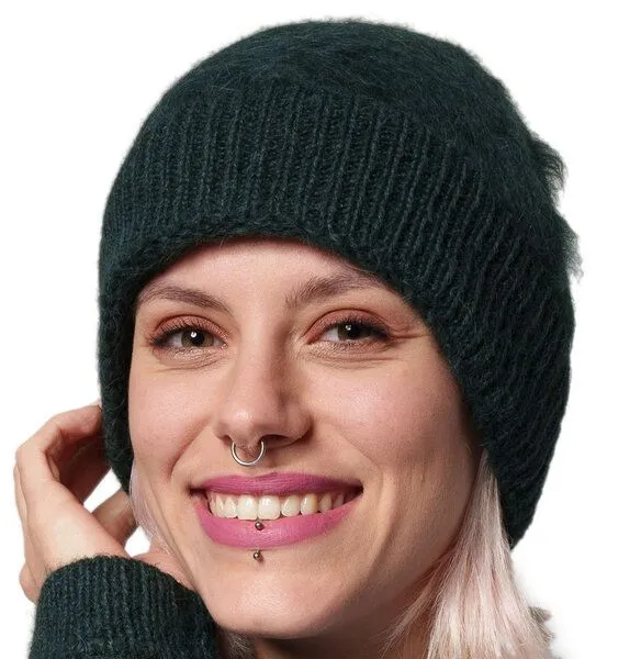 Alma & Lovis Alma & Lovis supersofte Flausch-Mütze aus Alpaka, Grün, – Produktbild 1 von 2