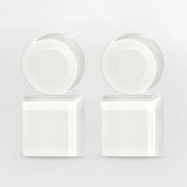 ALEXASCHA ALEXASCHA Geometrische Clip Ohrringe aus Glas | Bauhaus Design | 16 Farbkombinationen, Schneeweiss, – Produktbild 1 von 4