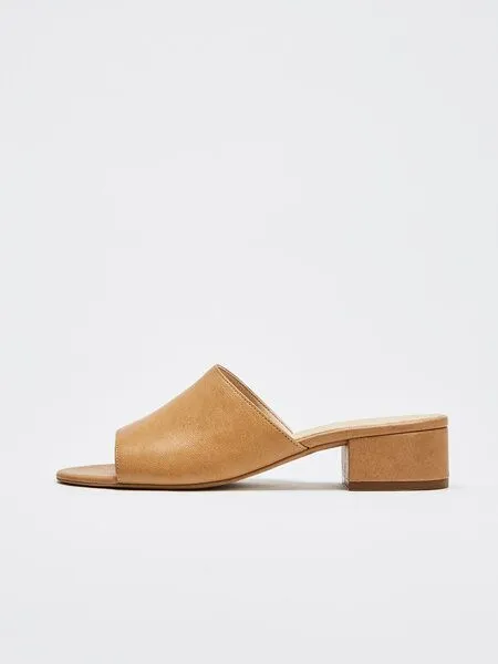 NINE TO FIVE NINE TO FIVE #maia - minimalistische Mule Sandale aus leichter Microfaser mit Blockabsatz, Almond lux, – Produktbild 3 von 4