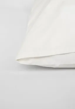 MELA MELA unisex vegan Bettwäsche-Set Majuli Naturweiß – Produktbild 1 von 1
