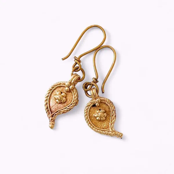 KIKOONI KIKOONI Dokra Ohrringe "Teardrops", Gold, – Produktbild 3 von 3