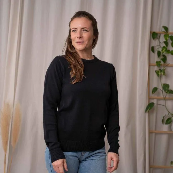 Vresh Clothing Vresh Clothing Vrenja, Klassischer Strickpullover aus Biobaumwolle, Schwarz, – Produktbild 1 von 4