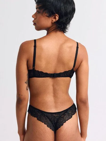 erlich textil erlich textil Fluid Lace Brazil String mit Spitze aus recyceltem Polyamid, Schwarz, – Produktbild 4 von 5