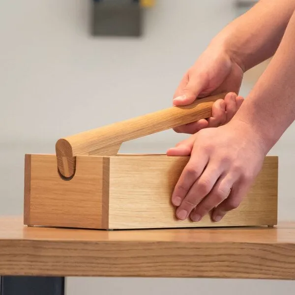 4betterdays 4betterdays Nussknacker aus Eiche - Handarbeit aus Deutschland – Produktbild 4 von 4