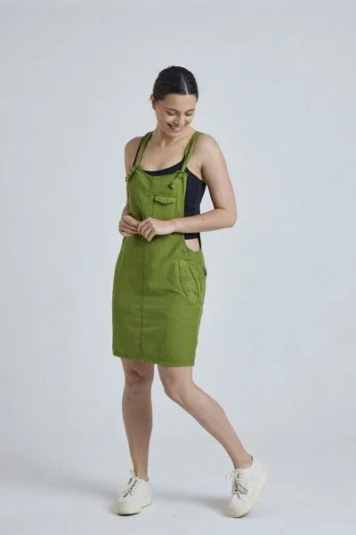 Flax and Loom Flax and Loom Leinen Latzkleid Peggy, Spring green (grün), – Produktbild 5 von 6