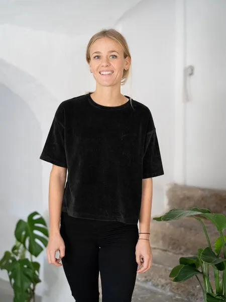 FUXBAU FUXBAU Frauen Cropped Samt T-Shirt, Schwarz, – Produktbild 2 von 4