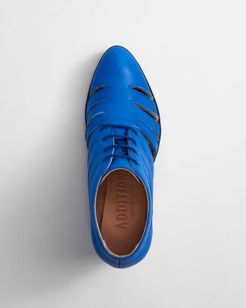 Addition Sustainable Apparel Addition Sustainable Apparel Cut Out Bright Blue - Stiefelette mit Lochmuster blau Damen – Produktbild 4 von 4