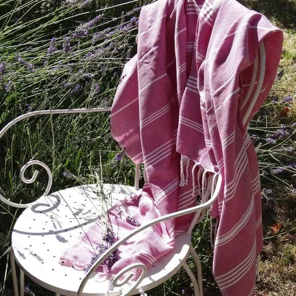 Karawan authentic Karawan authentic Fouta HAMMAM (Peshtamal) aus Bio-Baumwolle, 100 x 200cm, Bordeaux (rot), – Produktbild 3 von 4