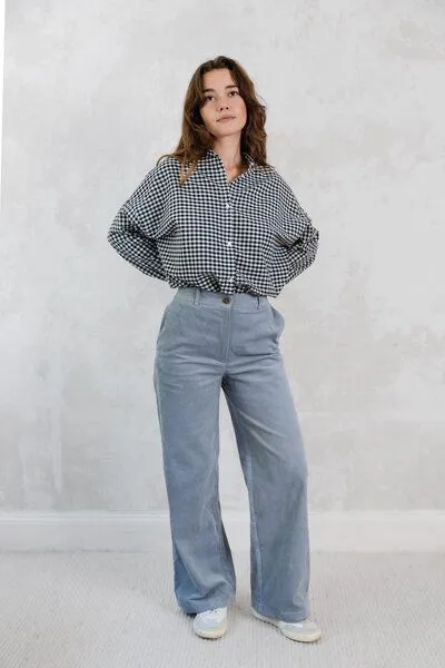 Jyoti - Fair Works Jyoti - Fair Works Bio-Baumwollcord Hose Suhrutam, Nebel, – Produktbild 1 von 3
