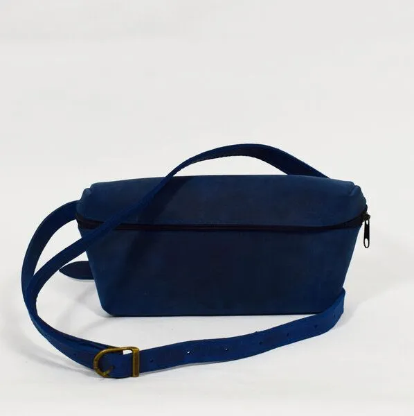monday market monday market Bauchtasche Luca aus Pull-Up-Leder, Blau, – Produktbild 1 von 2