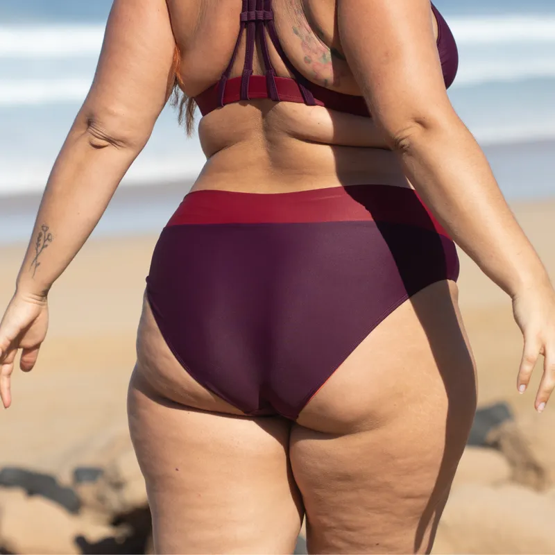 Inaska Inaska Damen vegan Bikinihose Soft Waist Flow Berries Berry & Dark Red, Dunkelviolett, – Produktbild 1 von 2