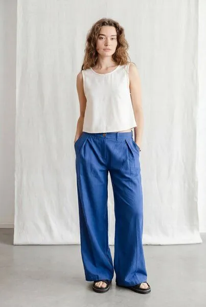 Jyoti - Fair Works Jyoti - Fair Works Bio-Baumwoll Hose Meghana, Kobalt, – Produktbild 1 von 4