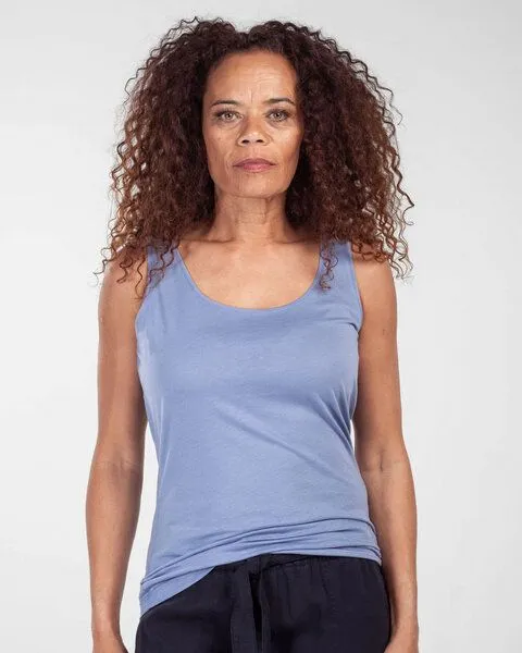 Alma & Lovis Alma & Lovis Top aus Bio-Baumwolle | Basic Top, Mittelblau, – Produktbild 1 von 3