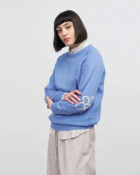 Rotholz Rotholz Flower Knit Pullower - Unisex - aus Bio-Baumwolle, Soft blue, – Produktbild 2 von 4