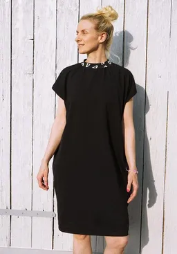 Lena Schokolade Lena Schokolade Kleid Triangle aus Bio-Baumwolle – Produktbild 1 von 1