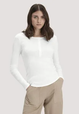 hessnatur hessnatur Softrib Longsleeve Henley Fitted aus Bio-Baumwolle und Tencel Modal – Produktbild 1 von 1