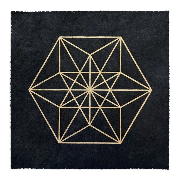 Veskor Cassiopeia Veskor Cassiopeia VEKTOR EQUILIBRIUM Heilige Geometrie Linoldruck | 22 × 22 cm | Gold auf Schwarz – Produktbild 1 von 4