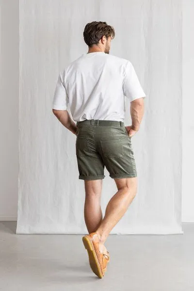 Jyoti - Fair Works Jyoti - Fair Works Bio-Baumwollcord Shorts Gauri, Pistazie, – Produktbild 3 von 4