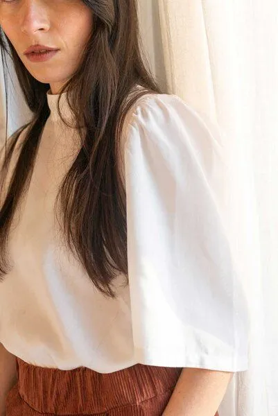 WiDDA berlin WiDDA berlin OLIVIA weiße Bluse mit Puffärmeln aus TENCEL® – Produktbild 3 von 4