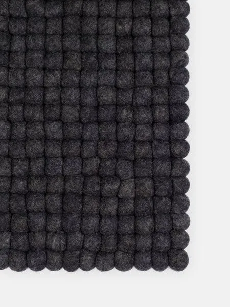 myfelt myfelt Filzkugelteppich rechteckig, 100% Schurwolle, Anthrazit meliert (hugo), – Produktbild 1 von 4