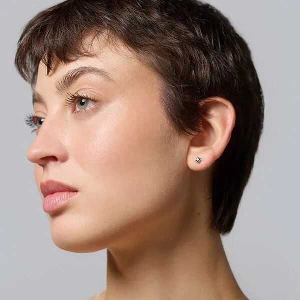 fejn jewelry fejn jewelry Ohrstecker 'black square' - mit schwarzem Zirkonia, Silber, – Produktbild 2 von 2