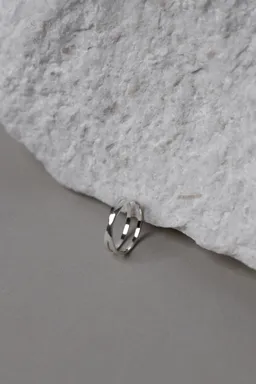 Jyoti - Fair Works Jyoti - Fair Works Damen vegan Ring Karana Silber – Produktbild 1 von 1
