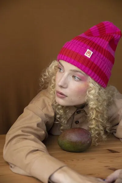 Kiwistories Strick- Mütze Streifen Rot Pink aus 100% Merinowolle- mulesingfrei, Rosa, – Produktbild 2 von 3