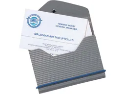 Memo Visitenkarten-Etui grau, Verschlussknopf und -gummi blau – Produktbild 1 von 1