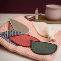 nahtur design nahtur-design Leinen-Abschminkpads "zero waste" 5er Set inkl. Bioleinen-Wäschenetz – Produktbild 1 von 1